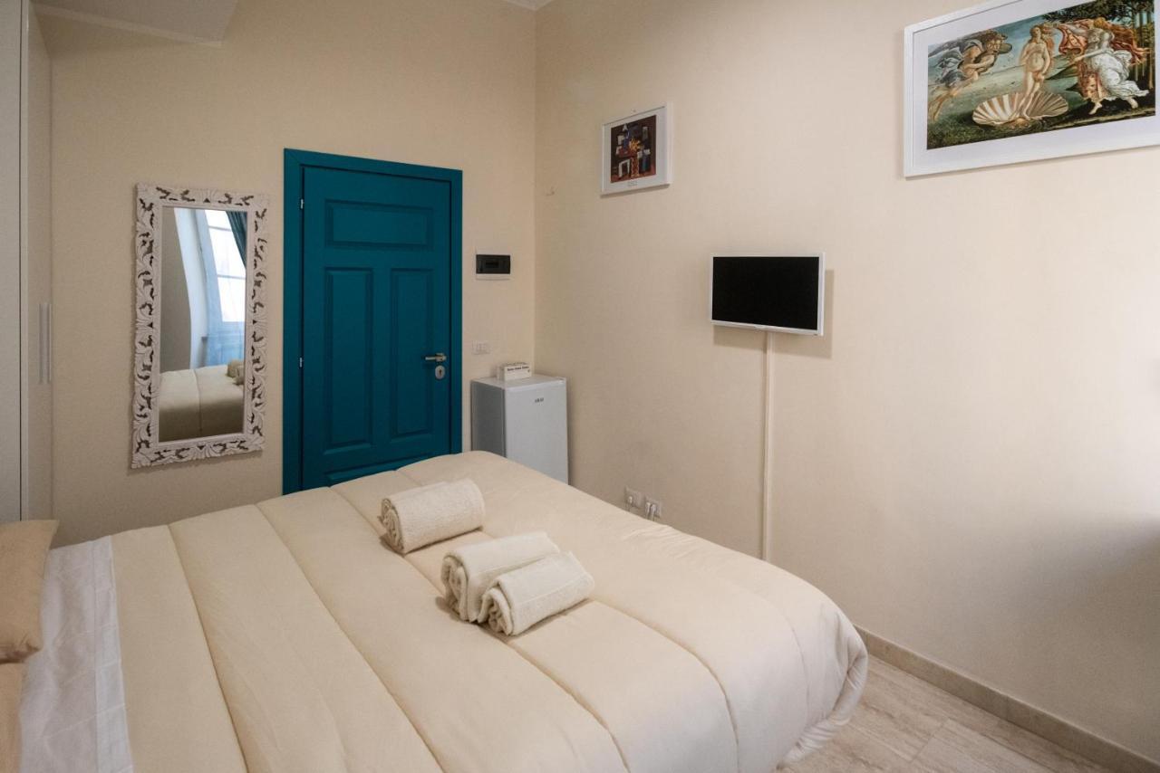 Room With Independent Entrance - Termini/Aquarium Roma Esterno foto